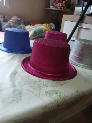 4 gorros de fiesta/disfraz brillantes