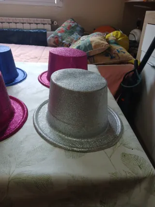 4 gorros de fiesta/disfraz brillantes