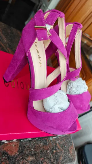 Zapatos de tacón Colourcherie morados