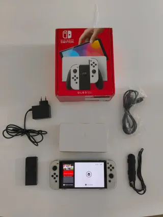 Nintendo Switch OLED bianco
