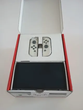Nintendo Switch OLED bianco