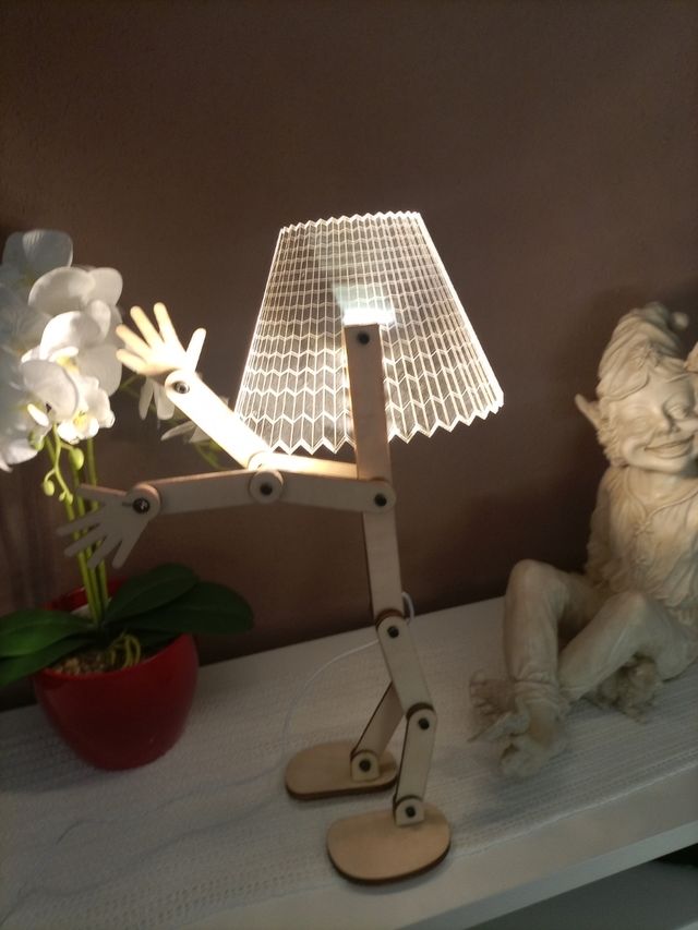 Lámpara de diseño madera y papel