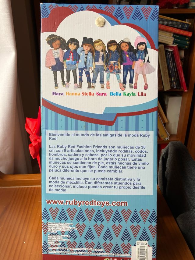 Muñeca Ruby Red Maya