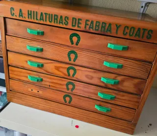 Cajonera madera C.A. Hilaturas de Fabra y Coats
