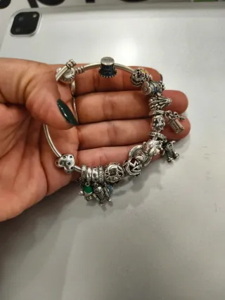 Pulsera Pandora con charms