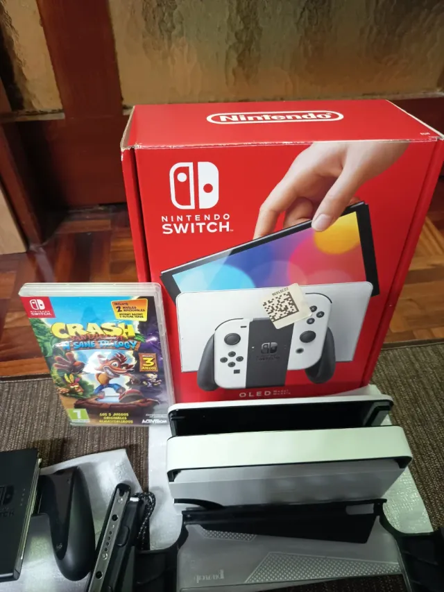 Nintendo Switch OLED bianco impeccabile 