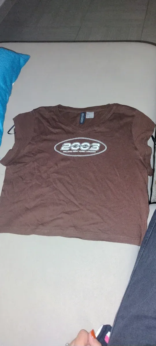 Maglia streetwear Divided marrone XS