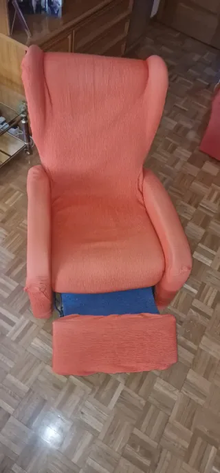 Sofá y sillón de tela