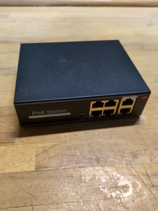 Switch PoE SW0604POE-65-E