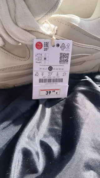 Zapatillas Bershka Nuevas talla 42