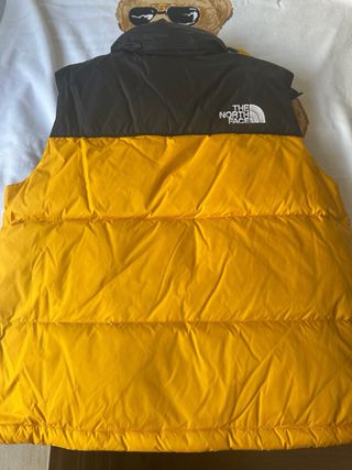Chaleco The North Face Negro y Amarillo