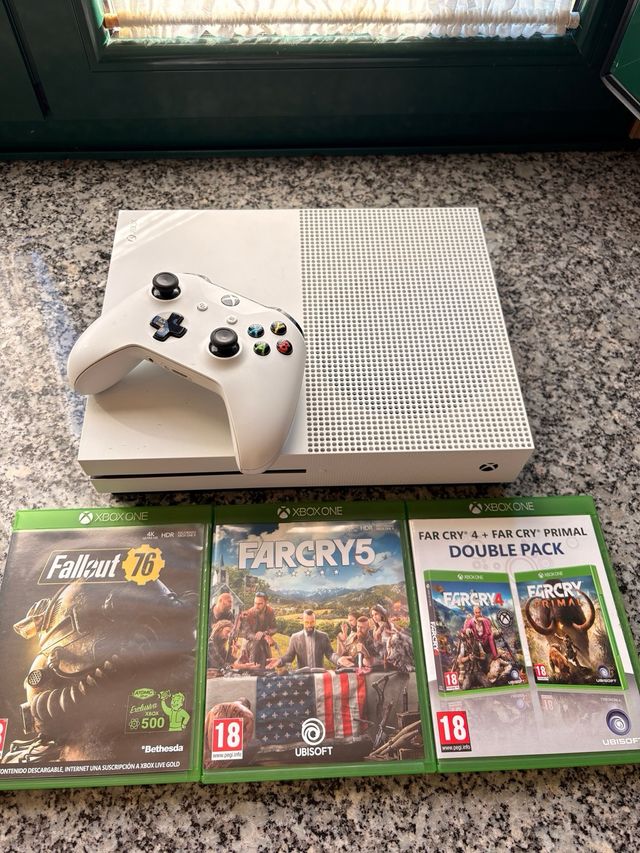 Xbox One Blanca + Juegos