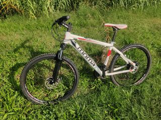 Bicicleta Moma GTT 2.0