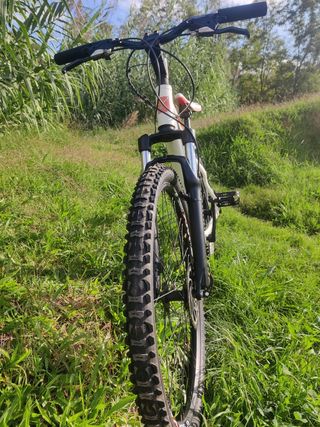Bicicleta Moma GTT 2.0