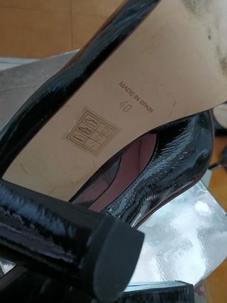 Zapatos Si by Sinela charol negro/beige T40