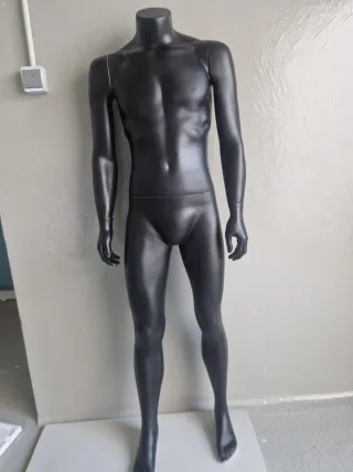 Maniquí Negro Mate Hombre
