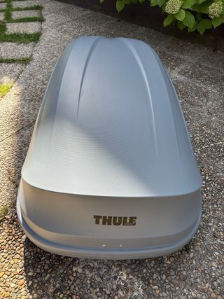 cofre baúl coche thule pacífico 200
