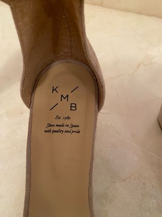 Sandalias tacón KMB Beige T41. un uso