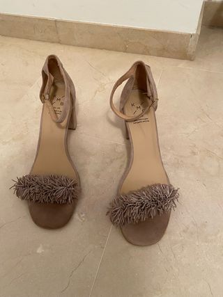 Sandalias tacón KMB Beige T41. un uso