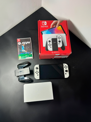 Nintendo Switch OLED Blanca + FC24