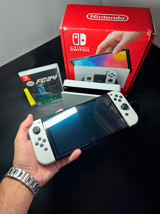 Nintendo Switch OLED Blanca + FC24