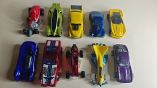 10 auto in metallo Hot Wheels