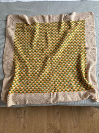 Manta tejida a crochet