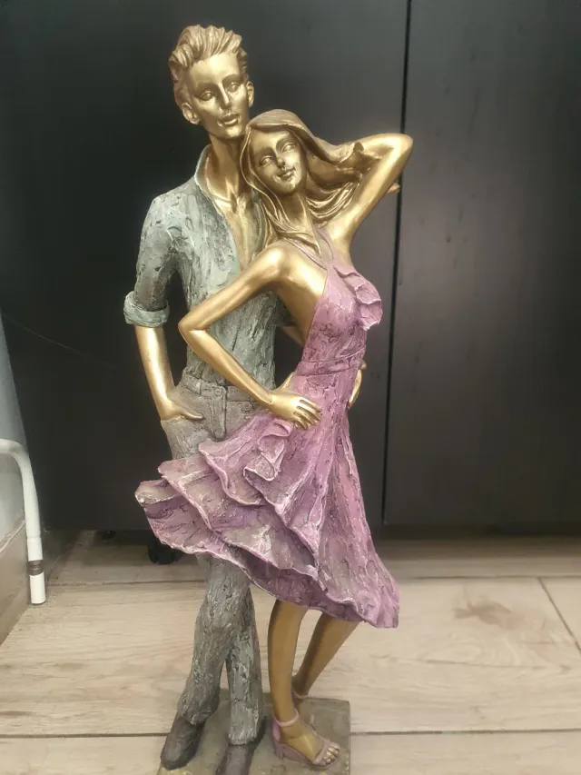 Figura pareja dorada y rosa 50 cm
