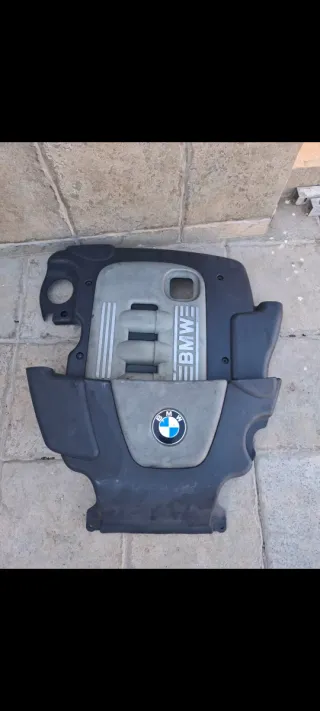 Tapa motor BMW