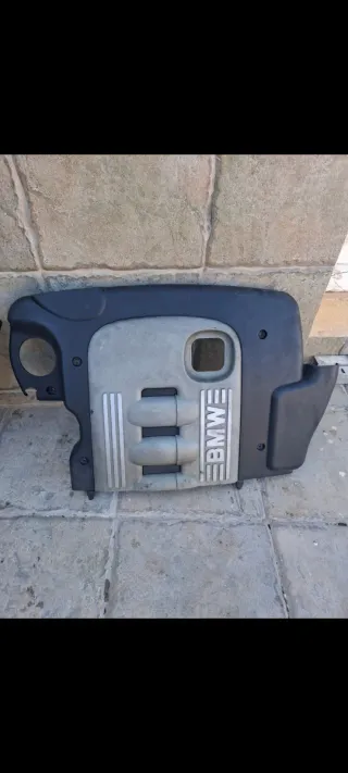 Tapa motor BMW