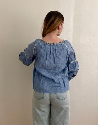 Blusa Zara azul bordado
