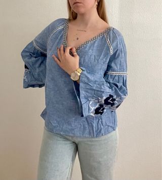Blusa Zara azul bordado