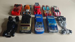 10 autentiche auto in metallo Hot Wheels