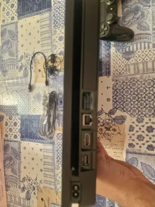 PS4 Slim 1TB FIFA 19 Bundle