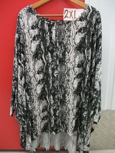 Parka, gabardina, vestido, blusas, pantalón, T. 52