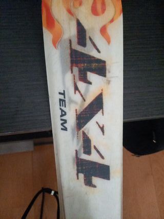 Esquís con fijaciones 1,40