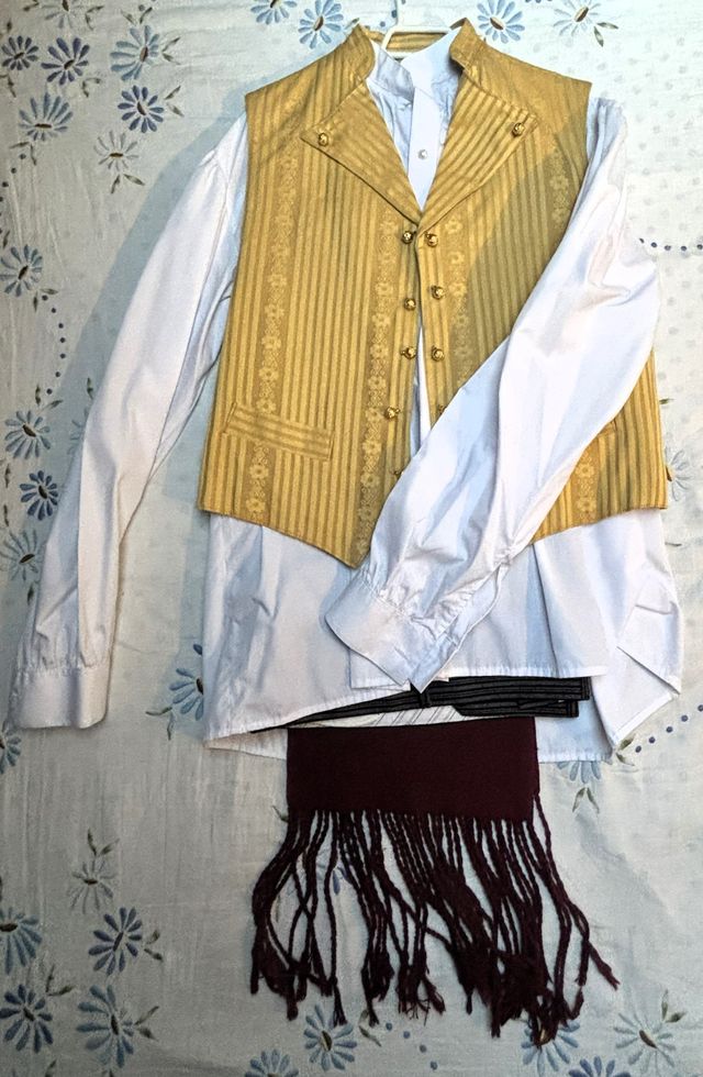 Traje de Saragüell (fallero) dorado