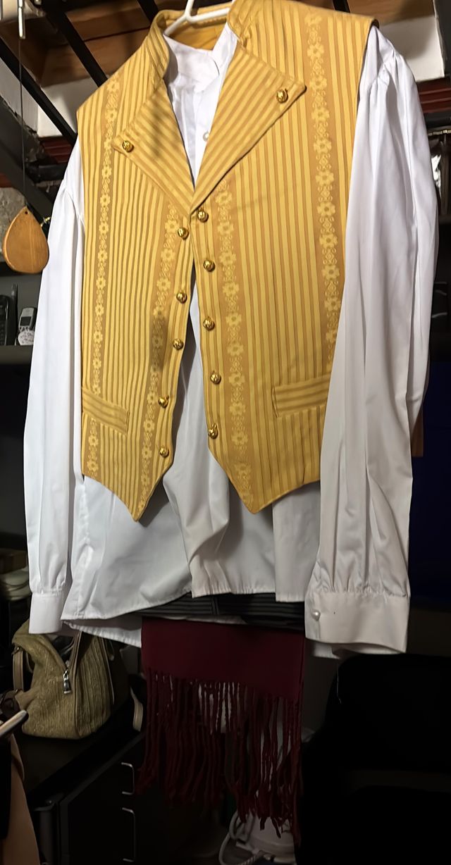 Traje de Saragüell (fallero) dorado