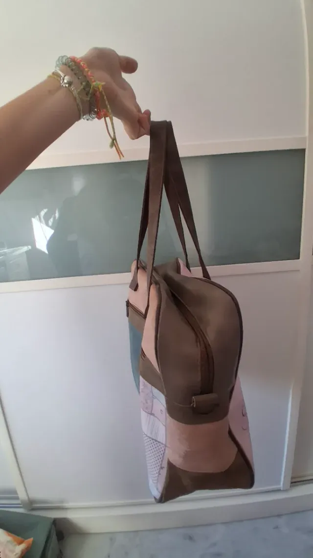 Bolso macuto con correa