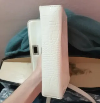 Bolso blanco de cadena