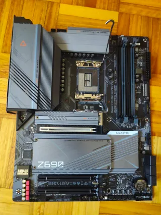 Gigabyte Z690 Gaming X DDR4
Para piezas o reparar