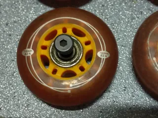 8 Ruedas Patines en Línea Marrones