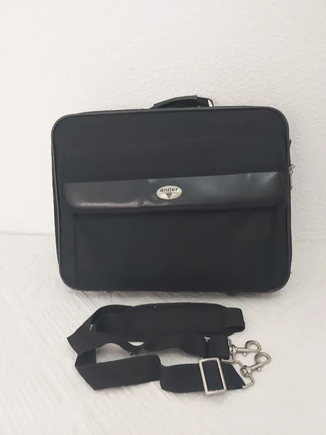 Maletín ordenador Antler negro