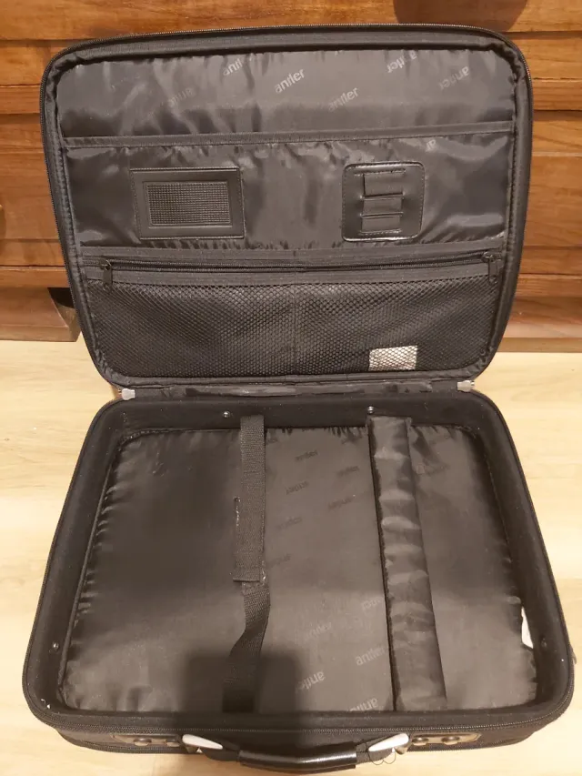 Maletín ordenador Antler negro