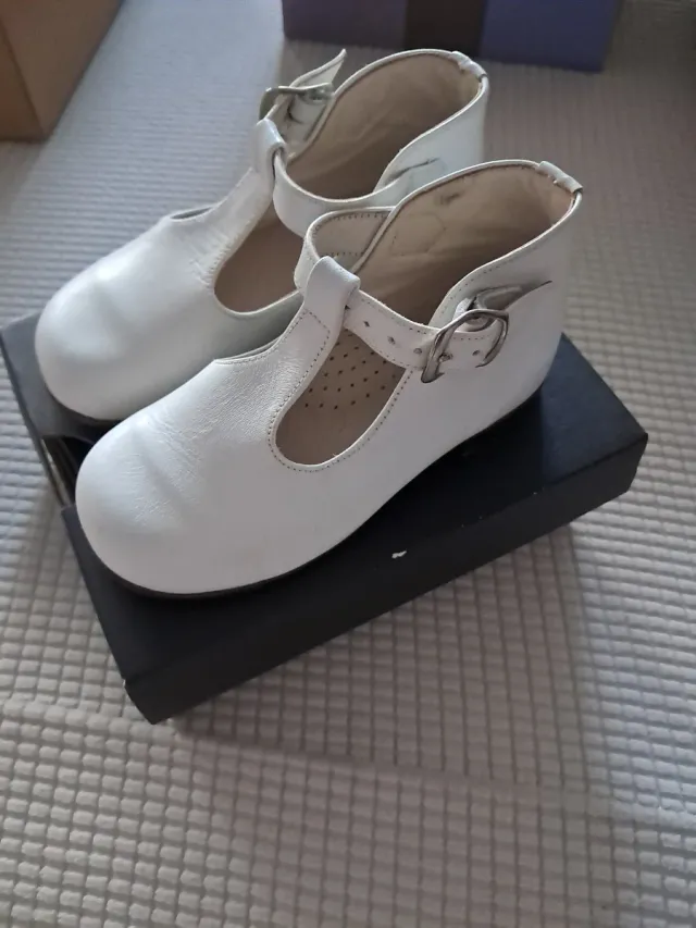 Merceditas blancas piel ceremonia T23