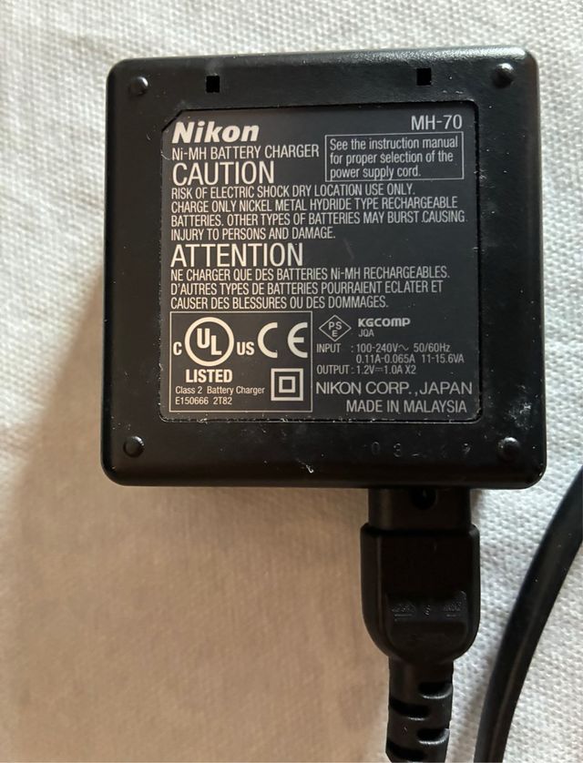 Cargador Batería Nikon MH-70 COOLPIX