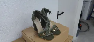 Zapatos de tacón verde