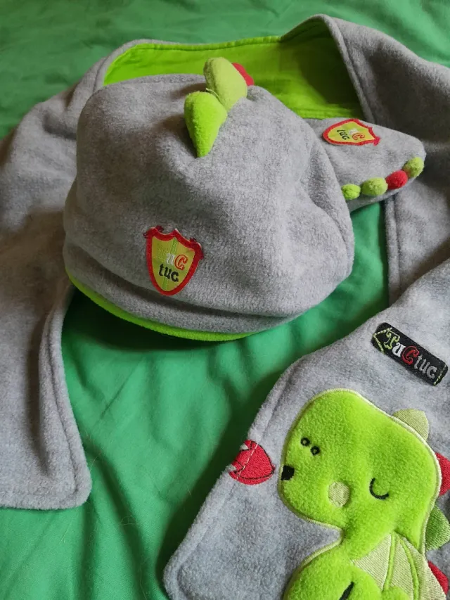 Conjunto Bebé Dinosaurio: Gorro, Bufanda y Manopla
