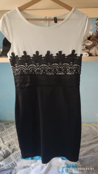 Vestido blanco y negro con encaje