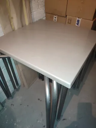 Conjunto mesa y 4 sillas metálicas exterior